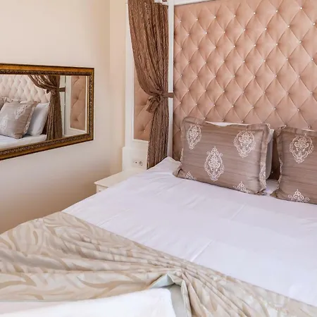 Microyal Hotel